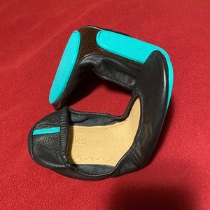 Size 9 matte black tieks new